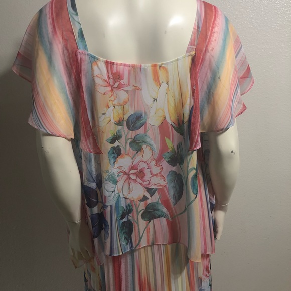 FLOWERED PLEATED SKIRT SUIT - Picture 6 of 8